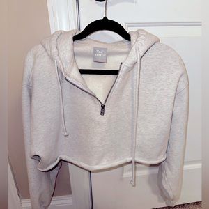 Aritizia TNA cropped quarter zip size 2
